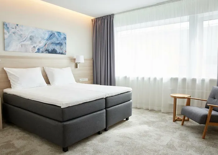 Tallink & Conference Hotell 4*